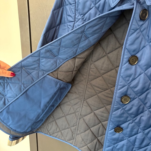 Burberry Quilted Jacket - Picture 5 of 8